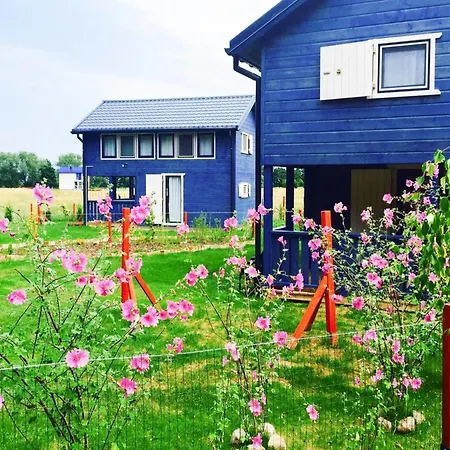 Home, For 6 Persons, Cleaning Included Сasa de vacaciones Nowe Warpno